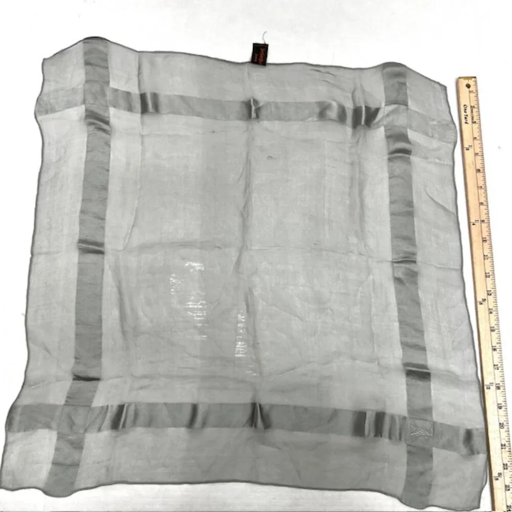 Vigt Yves Saint Laurent Mini Scarf/Handker 100% silk chiffon/satin, 27